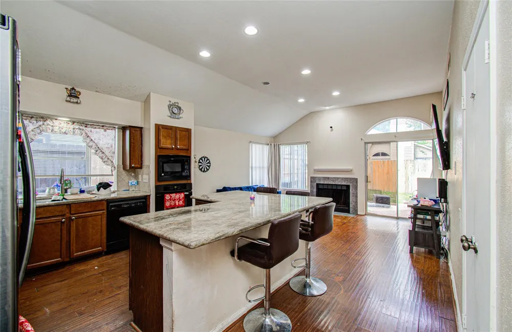 8622 Sparkling Springs Drive Houston, TX 77095