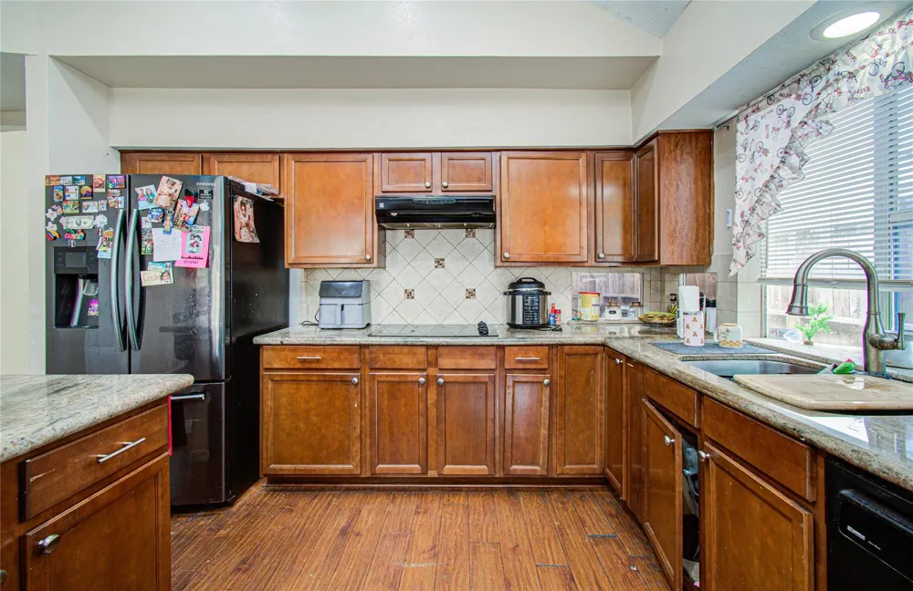 8622 Sparkling Springs Drive Houston, TX 77095