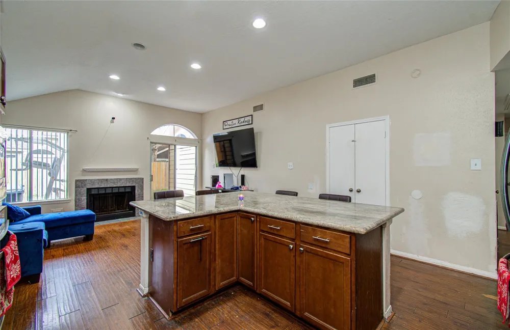 8622 Sparkling Springs Drive Houston, TX 77095