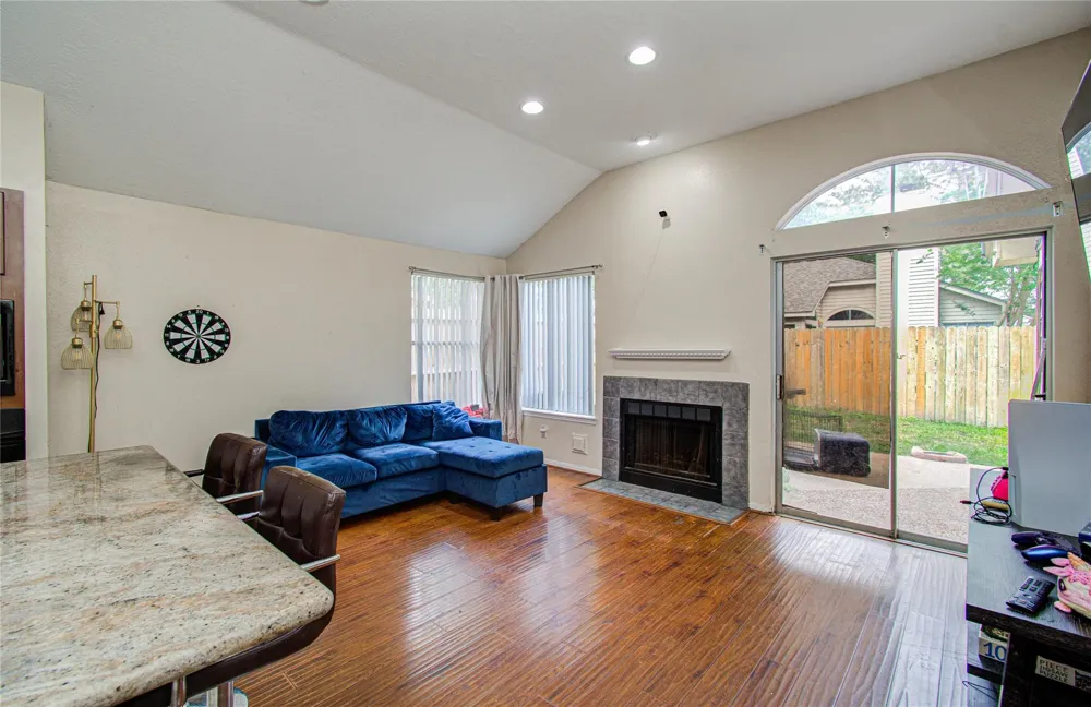 8622 Sparkling Springs Drive Houston, TX 77095