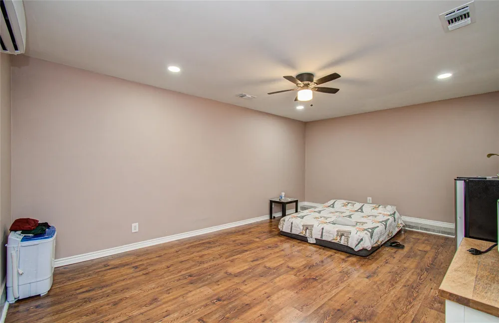 8622 Sparkling Springs Drive Houston, TX 77095