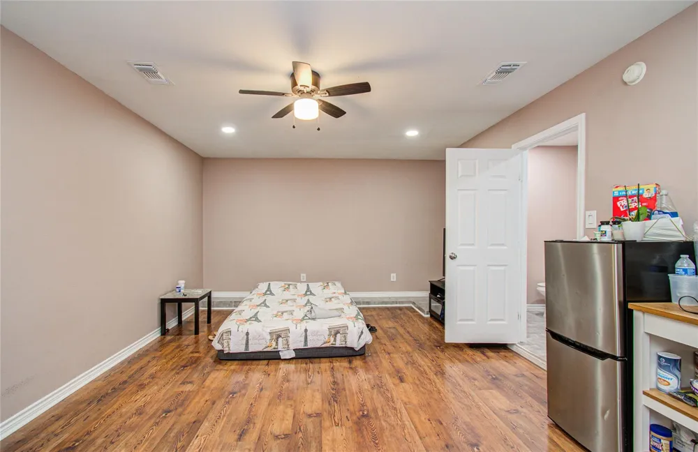 8622 Sparkling Springs Drive Houston, TX 77095