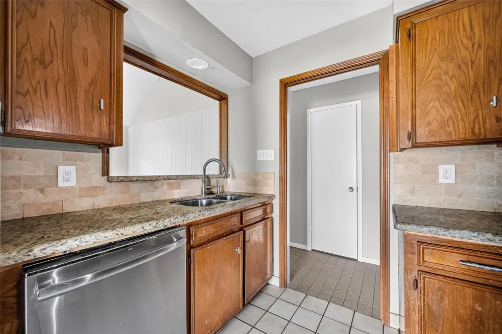 2303 La Quinta Drive Missouri City, TX 77459