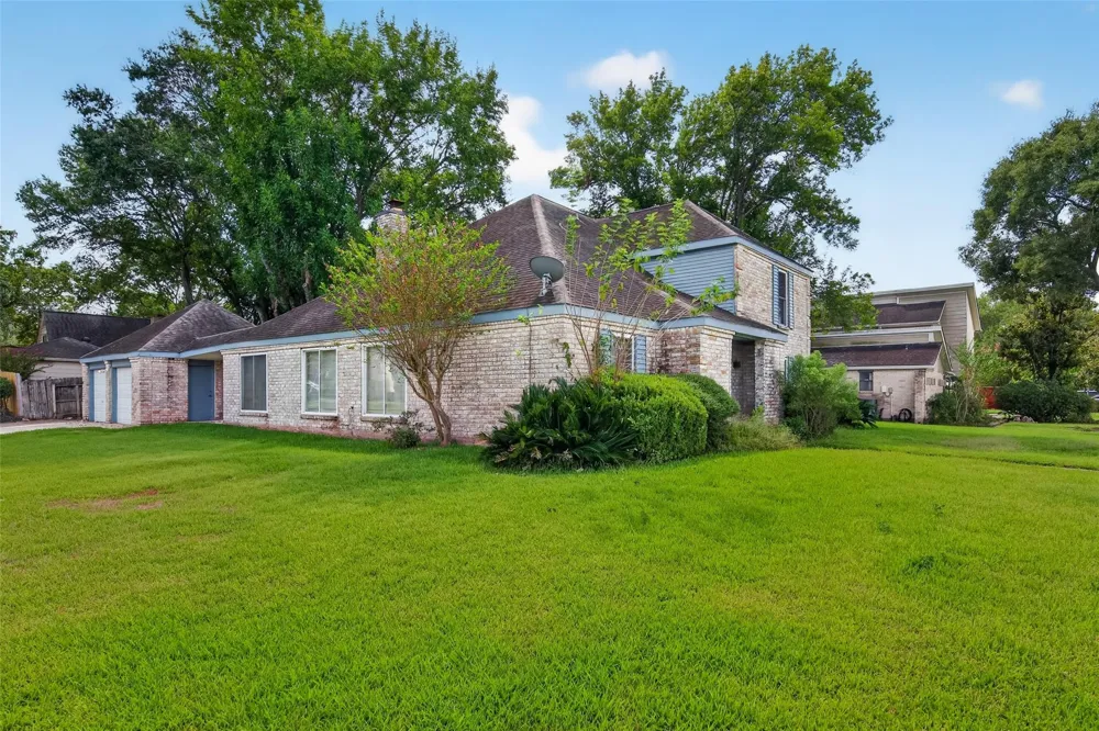 2303 La Quinta Drive Missouri City, TX 77459