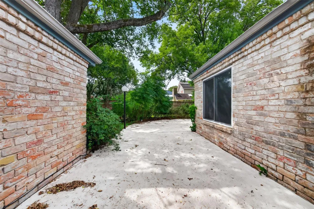 2303 La Quinta Drive Missouri City, TX 77459