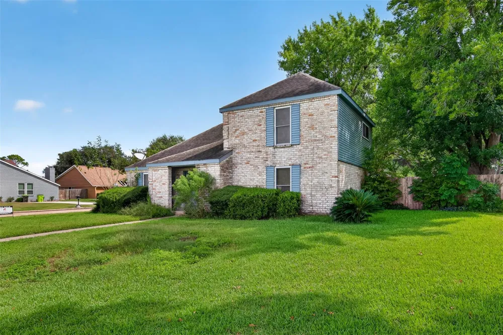2303 La Quinta Drive Missouri City, TX 77459
