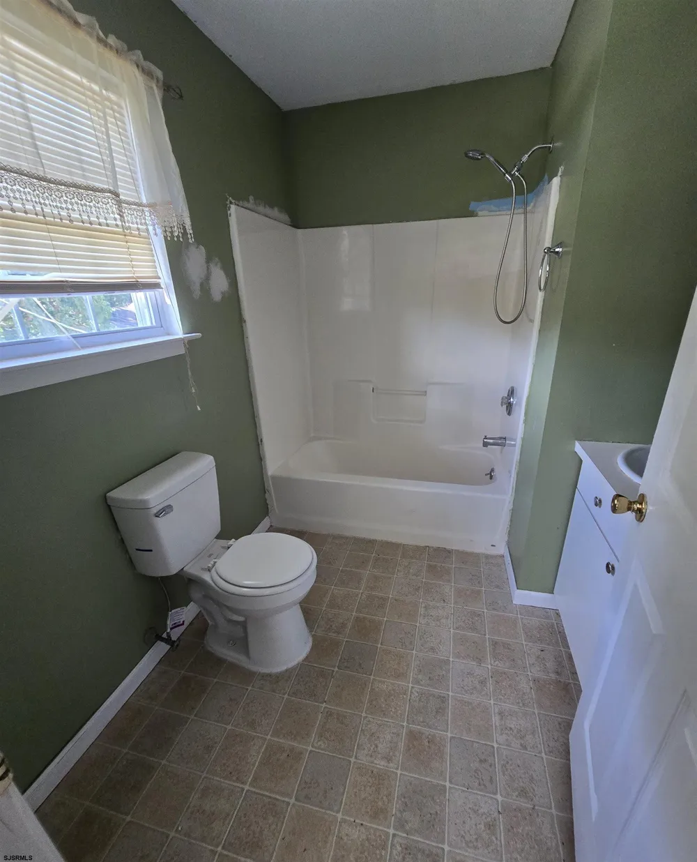 138 W Thompson Ave Pleasantville, NJ 08232