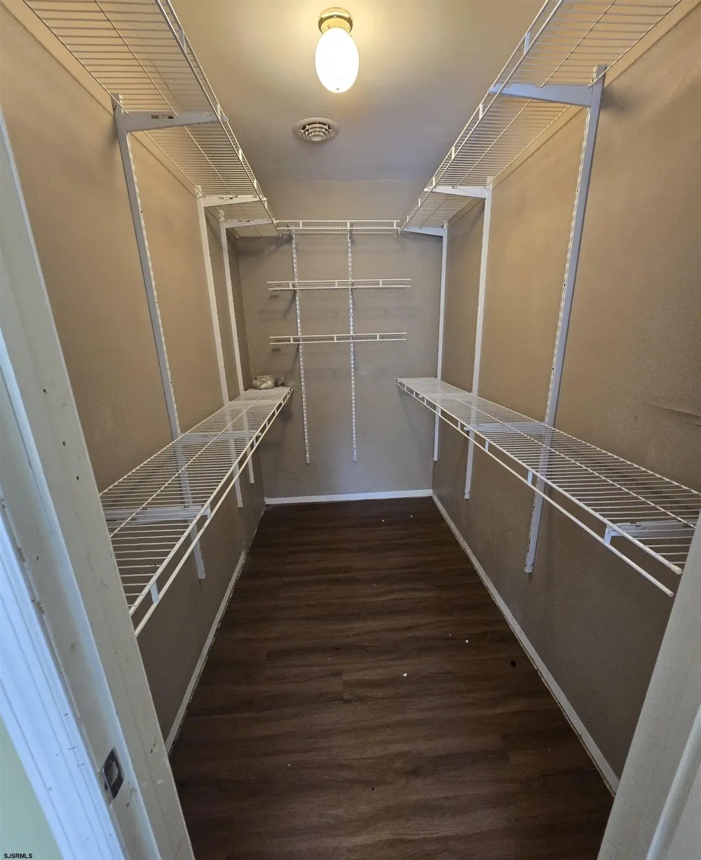 138 W Thompson Ave Pleasantville, NJ 08232