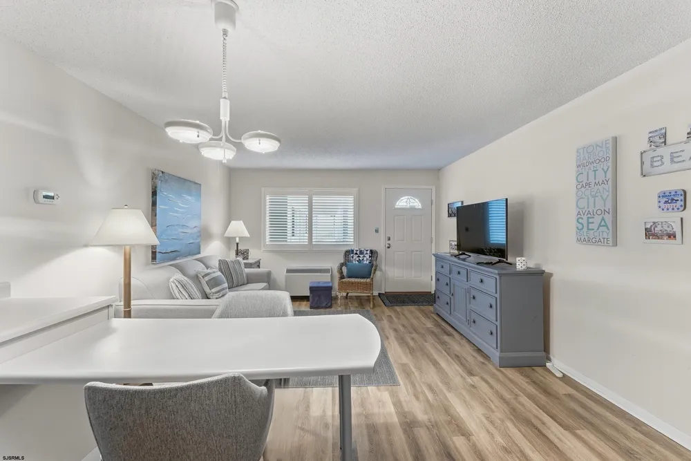 1008 Wesley Ave Ocean City, NJ 08226