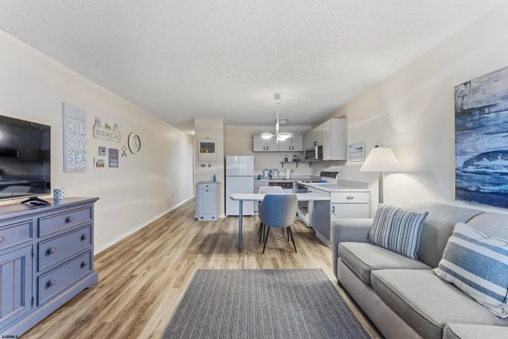1008 Wesley Ave Ocean City, NJ 08226