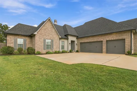260 Cullom Drive