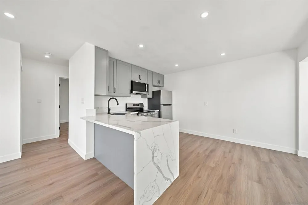 4768 Coronado Avenue San Diego, CA 92107
