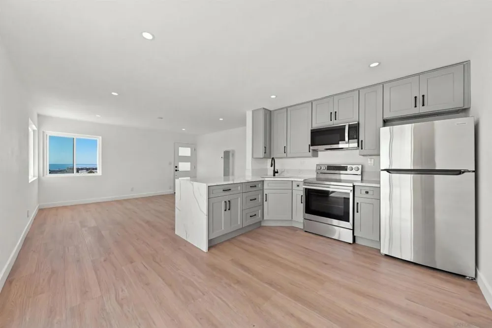 4768 Coronado Avenue San Diego, CA 92107