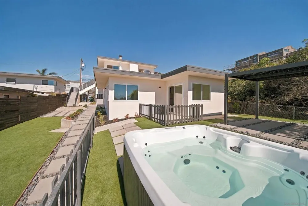 4768 Coronado Avenue San Diego, CA 92107