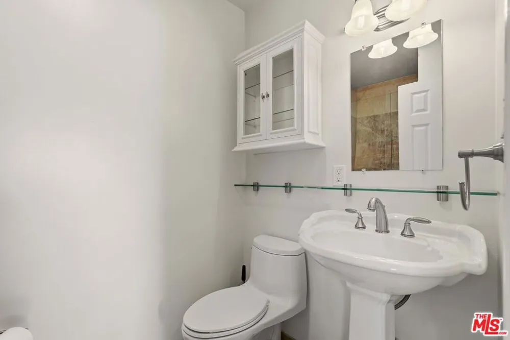 2007 W 180th Place Torrance, CA 90504