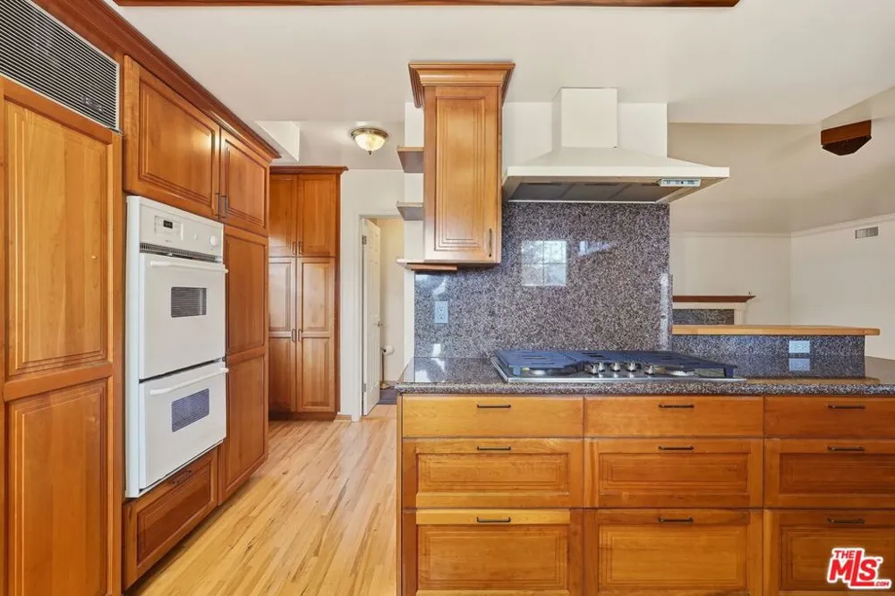 2007 W 180th Place Torrance, CA 90504