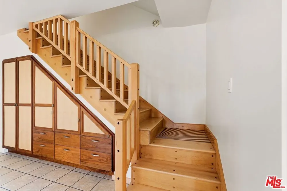 2007 W 180th Place Torrance, CA 90504