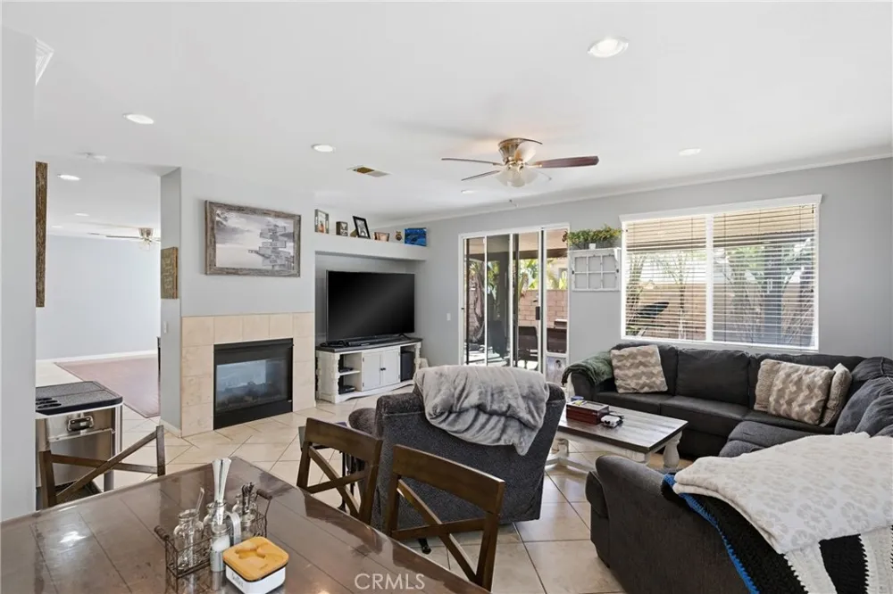 29268 Sandpiper Lake Elsinore, CA 92530