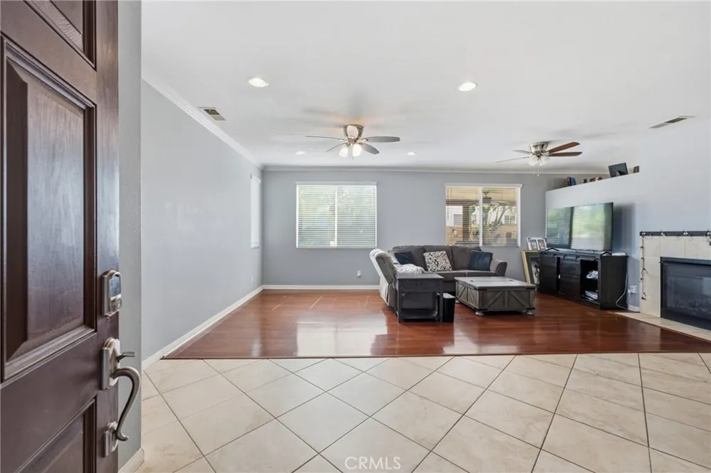 29268 Sandpiper Lake Elsinore, CA 92530