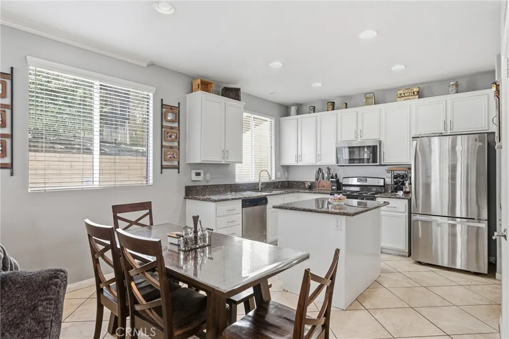 29268 Sandpiper Lake Elsinore, CA 92530