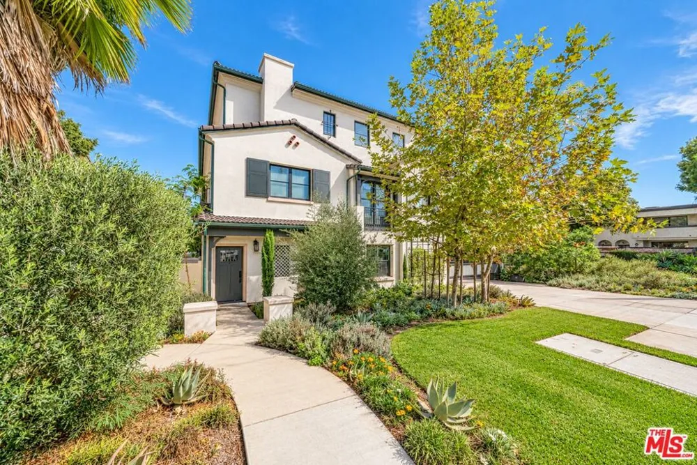 1022 La Cadena Avenue #B Arcadia, CA 91007