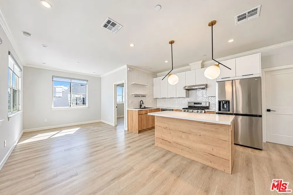 1022 La Cadena Avenue #B Arcadia, CA 91007