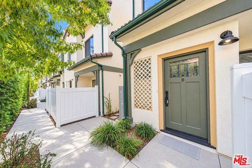 1022 La Cadena Avenue #B Arcadia, CA 91007