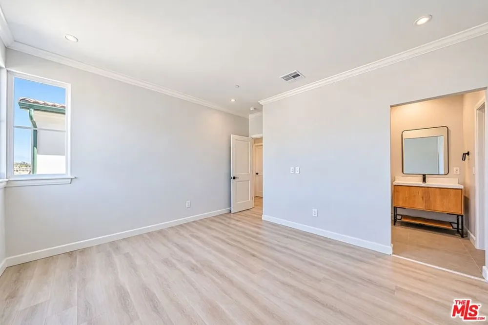 1022 La Cadena Avenue #B Arcadia, CA 91007