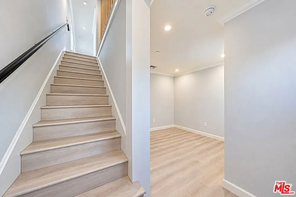 1022 La Cadena Avenue #B Arcadia, CA 91007