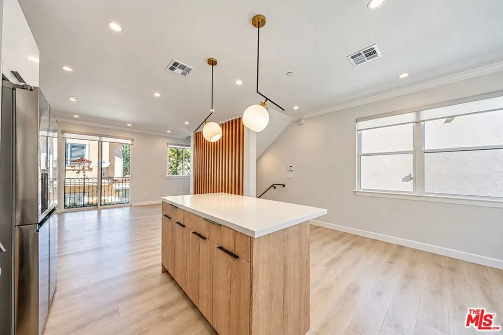 1022 La Cadena Avenue #B Arcadia, CA 91007