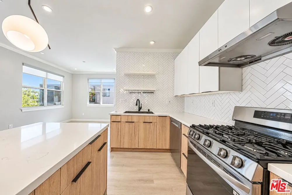 1022 La Cadena Avenue #B Arcadia, CA 91007