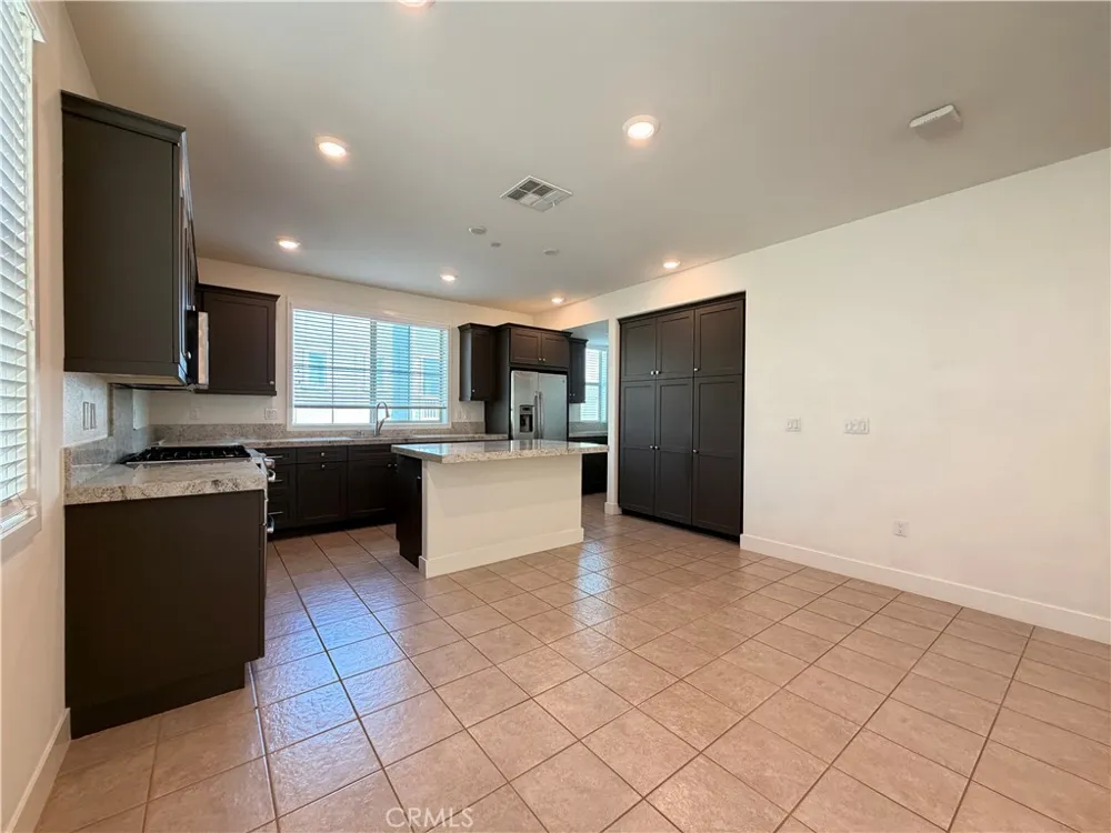 4341 Blazing Star Way Yorba Linda, CA 92886