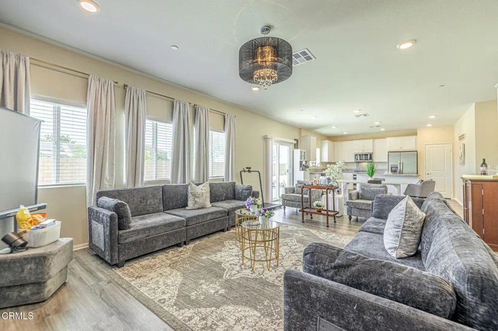 44325 Moccasin Place Lancaster, CA 93536