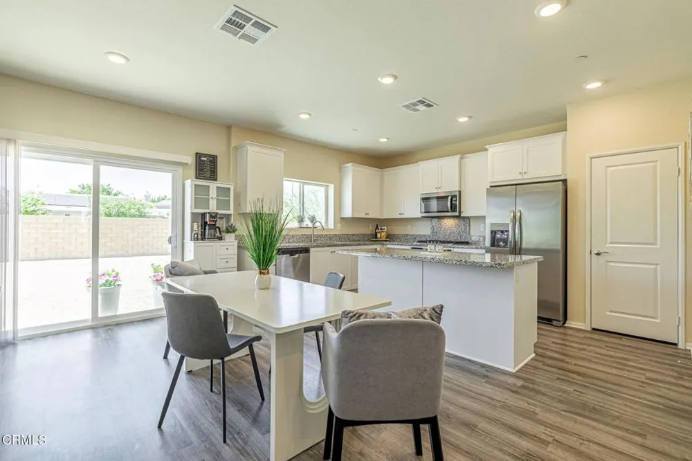 44325 Moccasin Place Lancaster, CA 93536