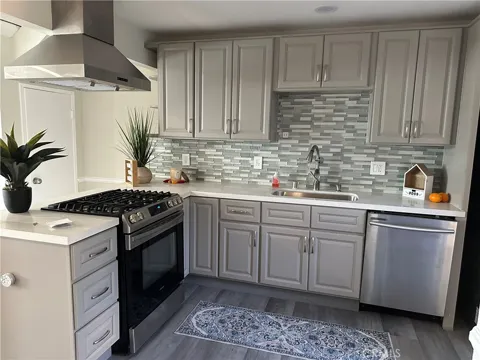 13656 Red Hill