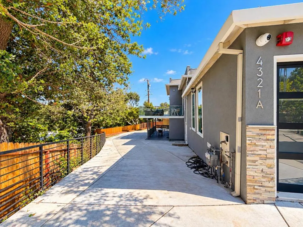 4321 Edison Street San Mateo, CA 94403