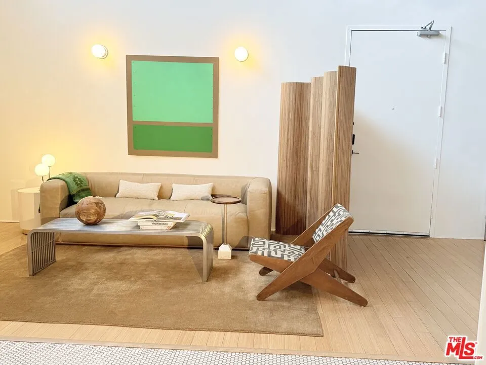 500 S Molino Street #307 Los Angeles, CA 90013