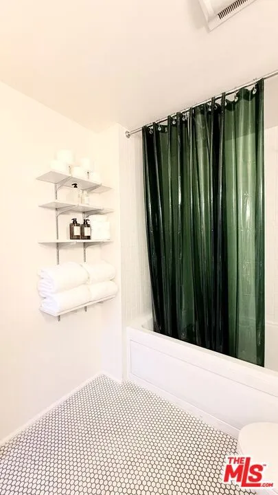 500 S Molino Street #307 Los Angeles, CA 90013