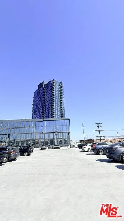 500 S Molino Street #307 Los Angeles, CA 90013