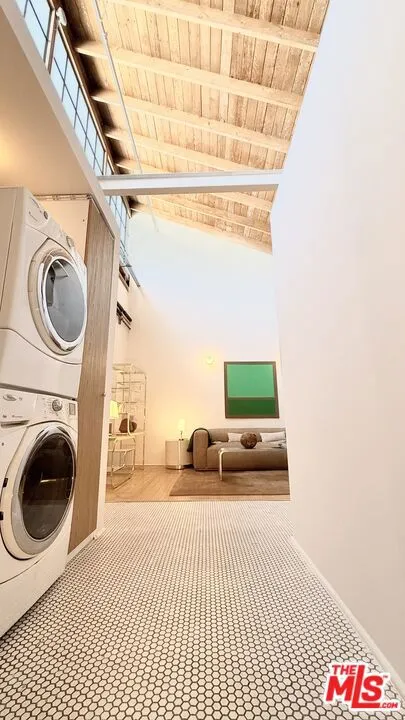 500 S Molino Street #307 Los Angeles, CA 90013