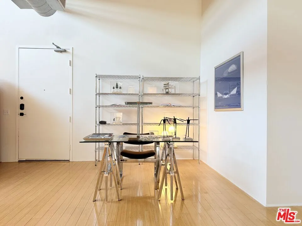 500 S Molino Street #307 Los Angeles, CA 90013
