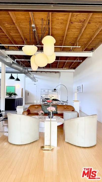 500 S Molino Street #307 Los Angeles, CA 90013