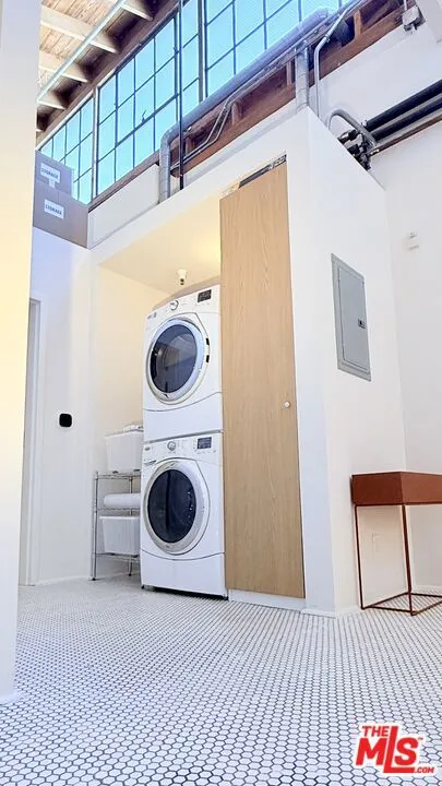 500 S Molino Street #307 Los Angeles, CA 90013
