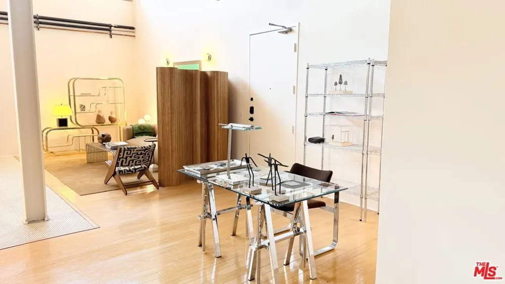 500 S Molino Street #307 Los Angeles, CA 90013