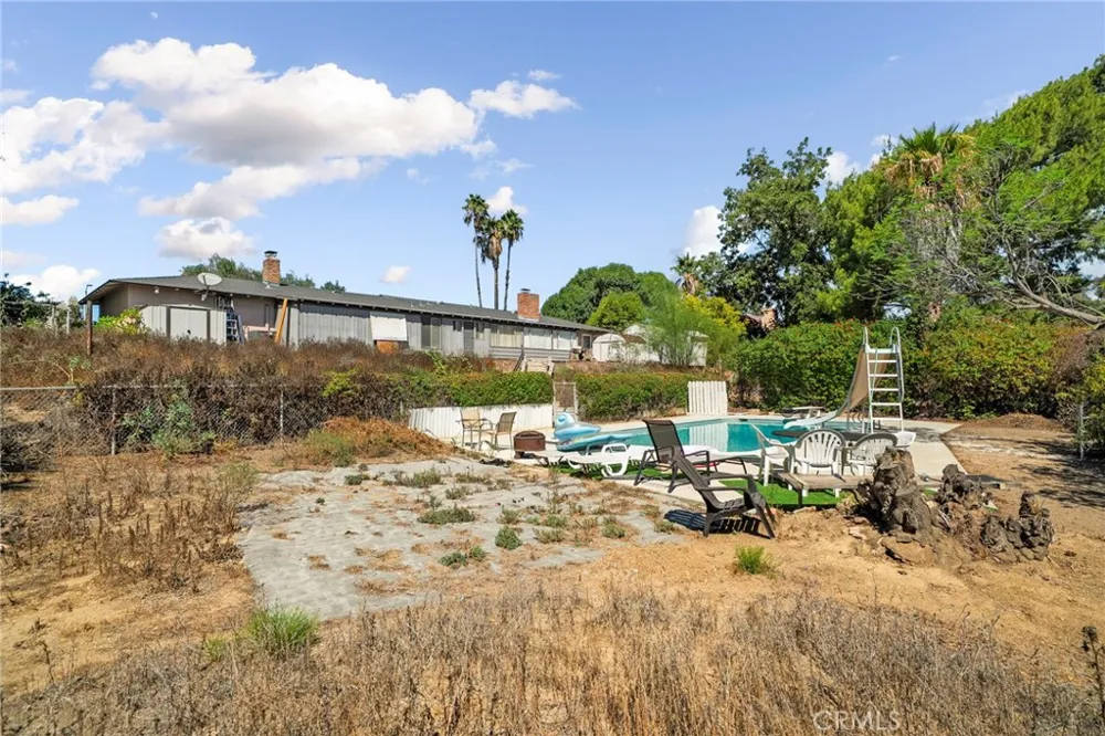 8170 Grapewin Corona, CA 92880