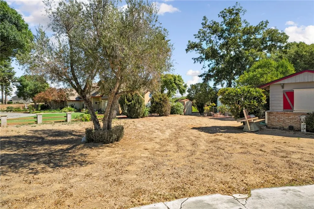 8170 Grapewin Corona, CA 92880