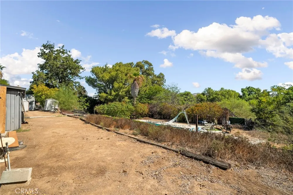 8170 Grapewin Corona, CA 92880