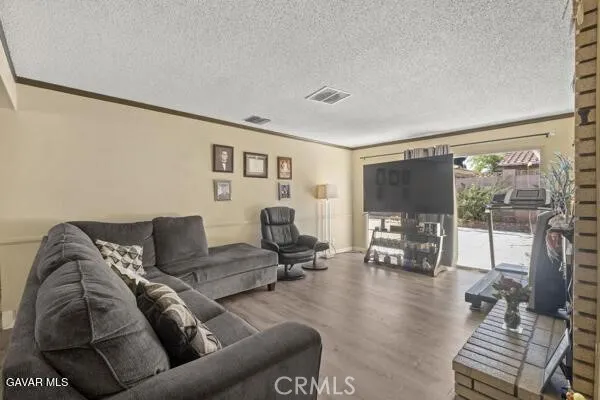 554 W Avenue J-11 Lancaster, CA 93534