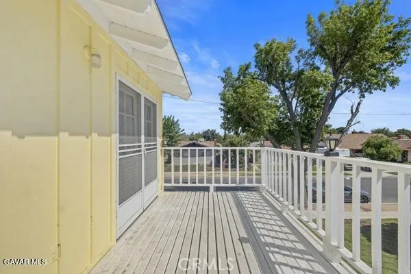 554 W Avenue J-11 Lancaster, CA 93534
