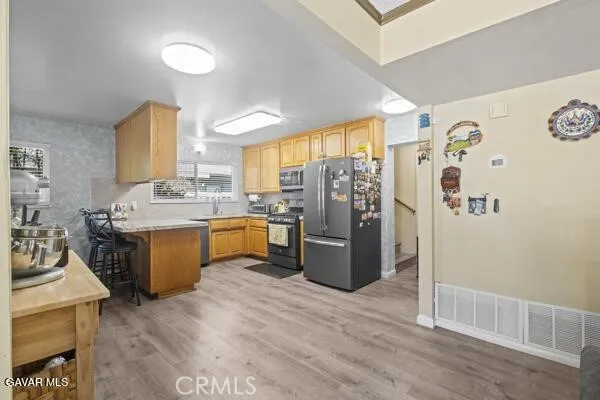 554 W Avenue J-11 Lancaster, CA 93534